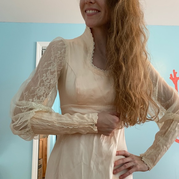 SOLD Size 9 -Satin Pink Peach Lace Gunne Sax Dress* - Picture 7 of 11